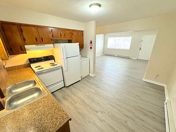 5th image of 1128 Sparrow Rd #2