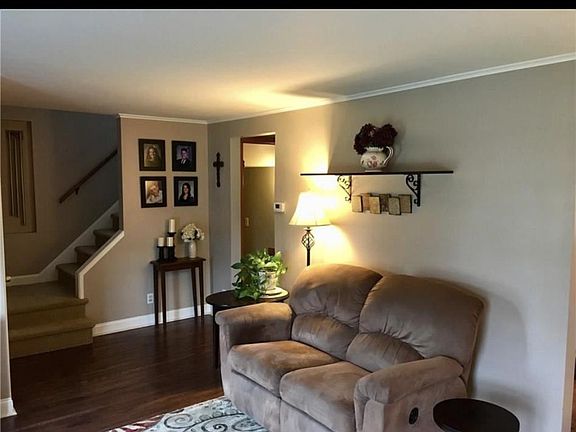 4th image of 159 Abbington Ave
