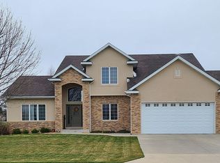 1578 Gray Fox Dr NE, Owatonna, MN 55060