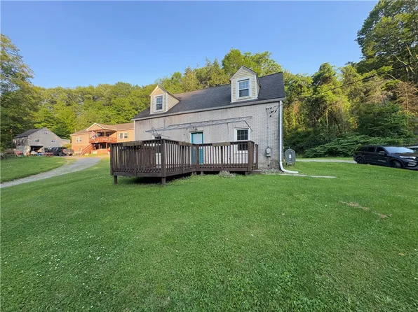 316 Dutchman Run Rd, New Kensington, PA 15068