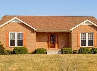 1055 Heatherwood Rd, Pleasant View, TN 37146