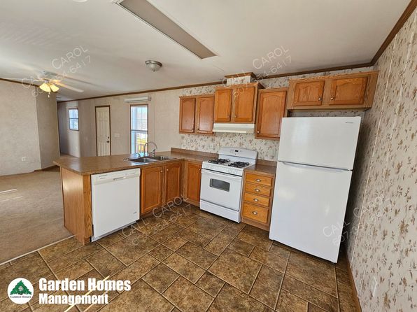 3 Sunnyfield Dr E