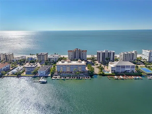 9577 Gulf Shore DR #701, NAPLES, FL 34108