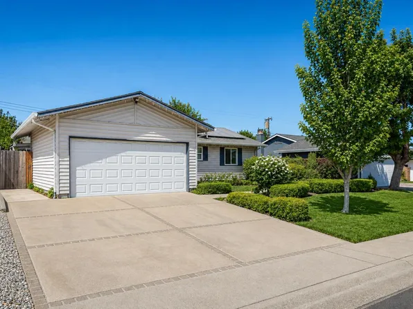 5409 Calistoga Way, Sacramento, CA 95841