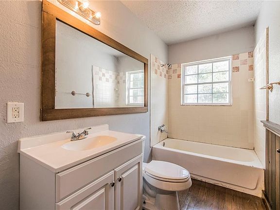 3rd image of 4655 Rockwood Dr