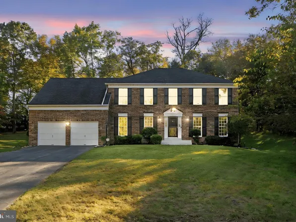 10805 Blackpowder Ct, Fort Washington, MD 20744