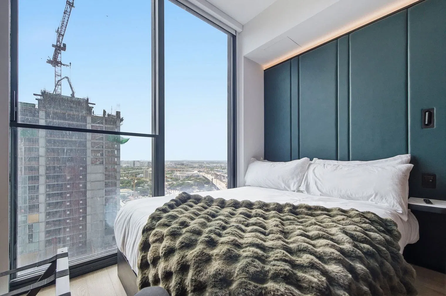 Studio, 1.0 bath, 376 sqft, $6,287 — Photo 1