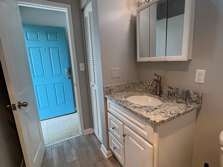 301 Lullwater Dr #301 — Photo 8