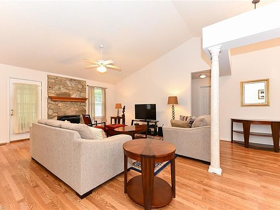 4th image of 2110 Forest Edge Dr