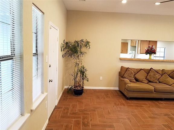 3rd image of 6746 County Road 487