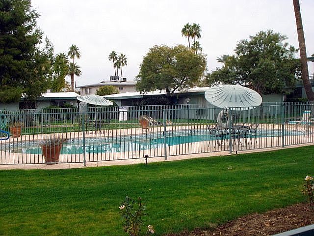 Central Phoenix Condo Pool