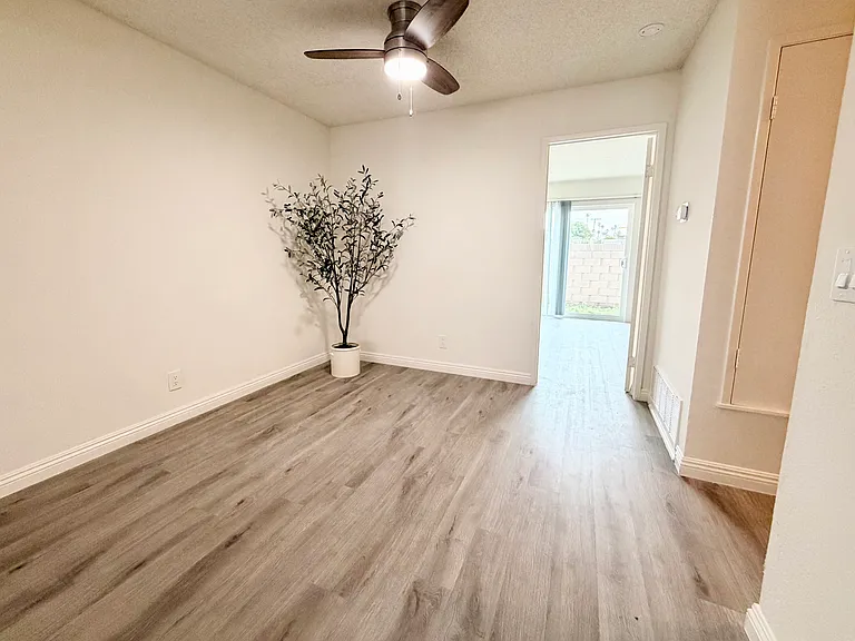 Wildwood Apartments — Photo 9