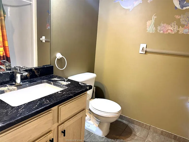 1011 Silverdale Dr — Photo 16