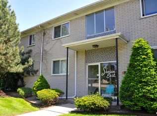 22312 E 11 Mile Rd, Saint Clair Shores, MI 48081