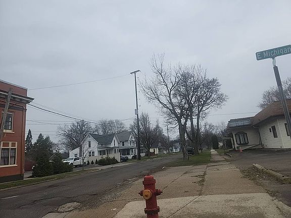 5th image of 535 Orange St