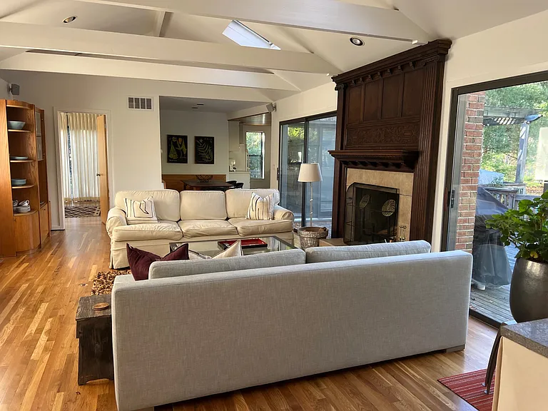 33 Wooded Oak Ln — Photo 11