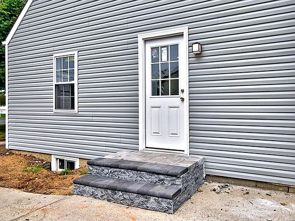 3rd image of 1823 Stein Dr