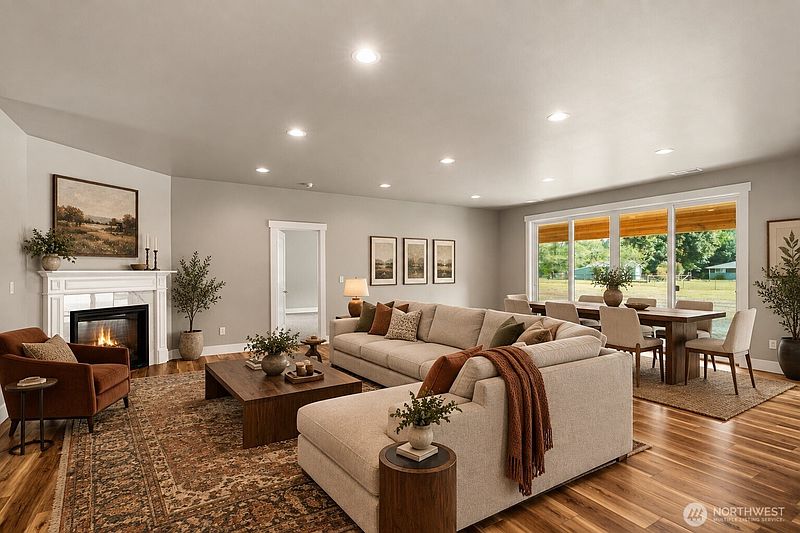 3rd image of 68 Winkleman Road N