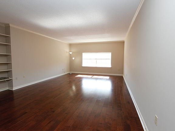 2nd image of 1750 Saint Charles Ave APT 333