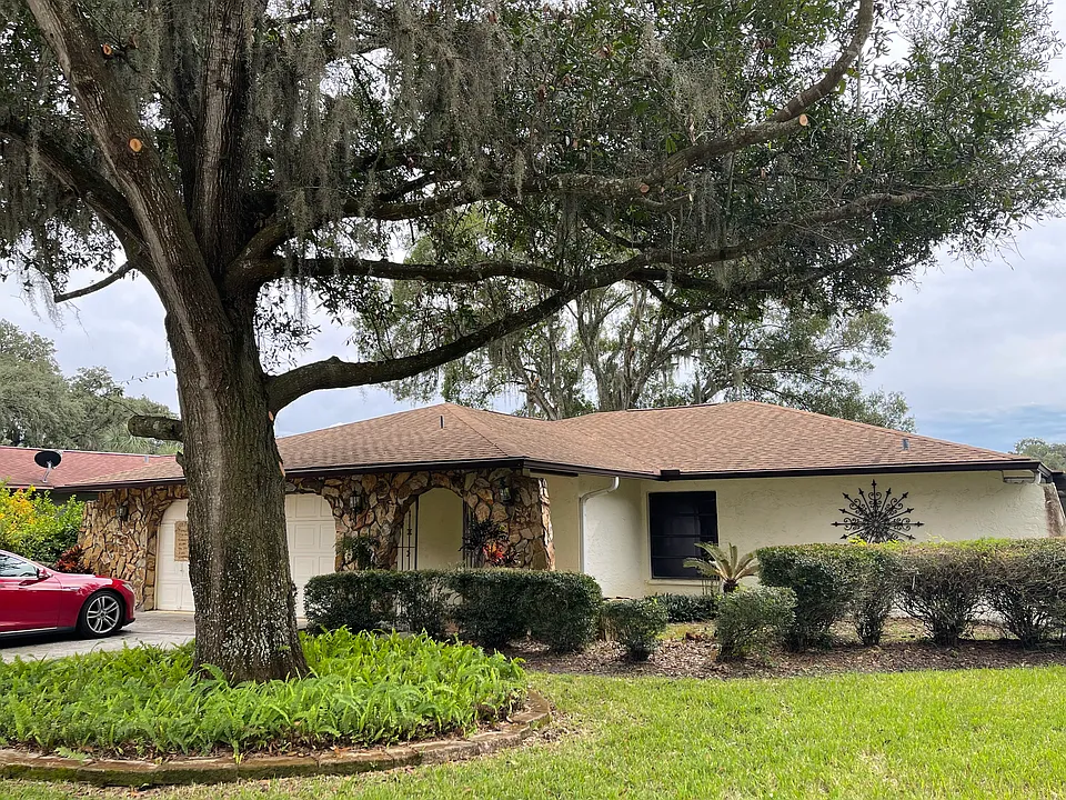 7409 Lake Forest Cir