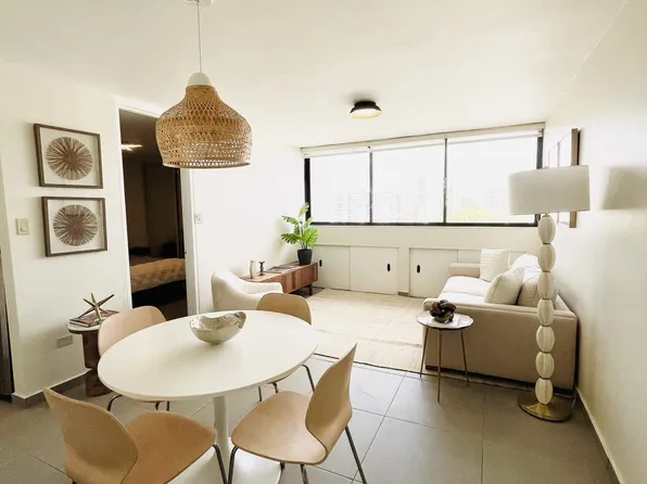 1261 2736th Avenue Luis Vigoreaux, Guaynabo, PR