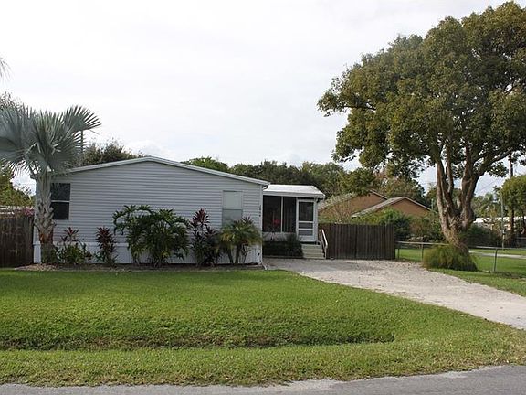 2nd image of 2806 California Blvd