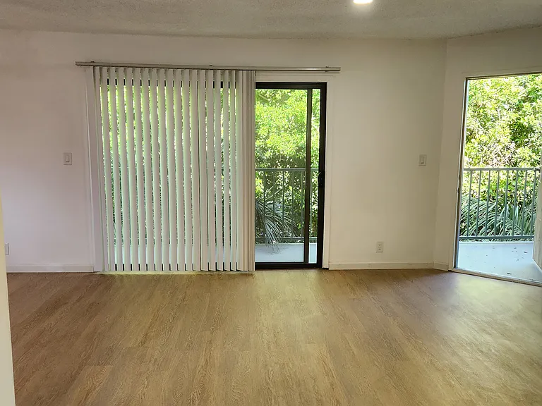 6561 Fulton Ave #14 — Photo 25