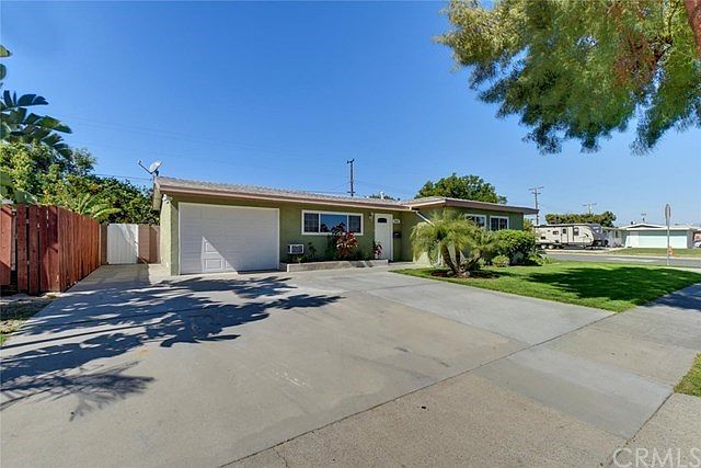 1st image of 7601 El Monte Dr