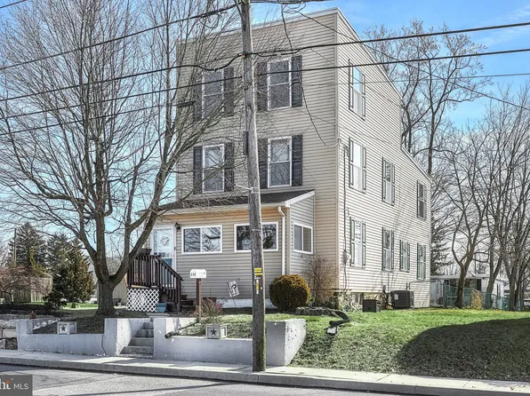 416 W Shady Ln, Enola, PA 17025