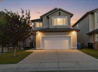 79 SE Tuscany Summit Bay NW, Calgary, AB T3L0B7