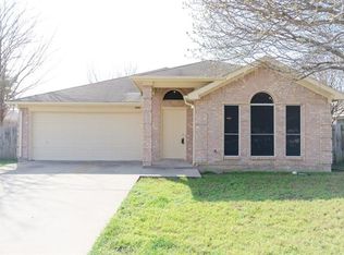 1206 Brookvalley Dr, Arlington, TX 76018