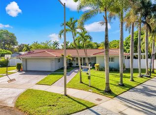 6919 Willow Ln, Miami Lakes, FL 33014