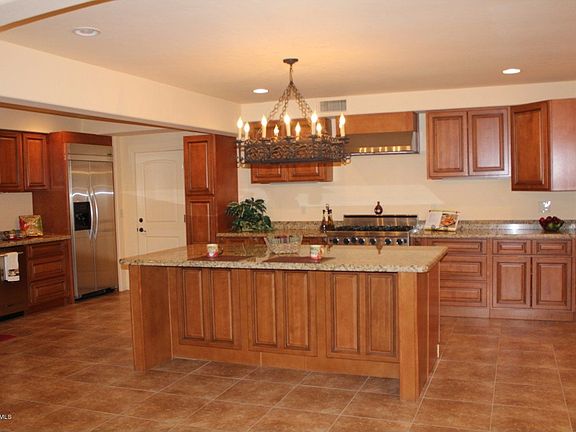 3rd image of 7321 N Camino De Maximillian