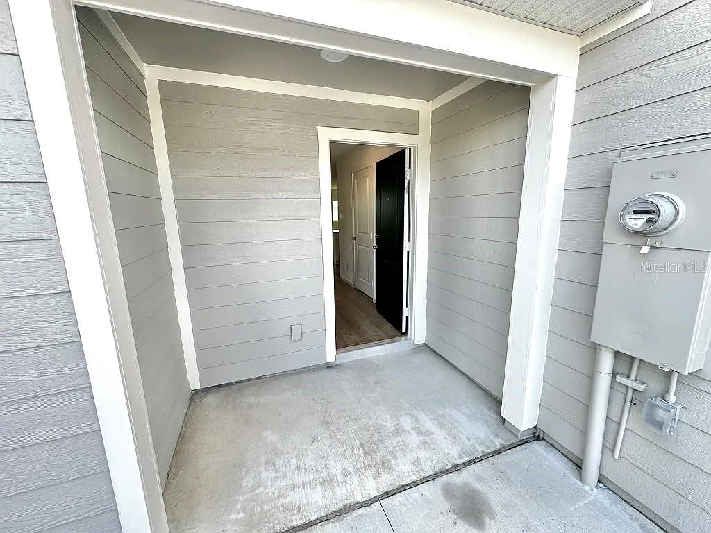 3 bed, 2.5 bath, 1386 sqft, $1,840 — Photo 3