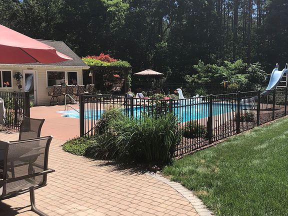 5th image of 3823 Conifer Ct