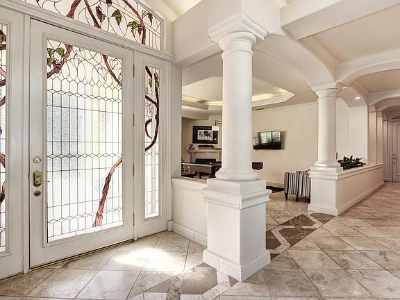 3rd image of 9701 Wexford Cir #1A