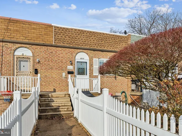 4515 Ashburner St, Philadelphia, PA 19136