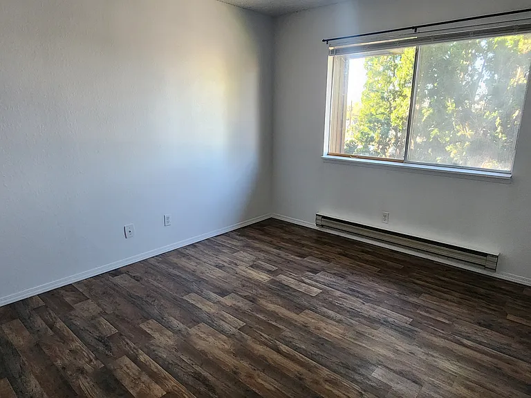825 Alexander Ct #X1 — Photo 5