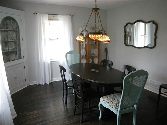 3rd image of 412 N Main St