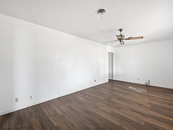 3rd image of 445 Michael Blvd