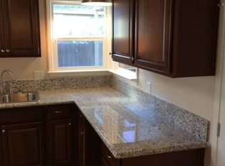 4306 E Brentwood Ave, Fresno, CA 93703