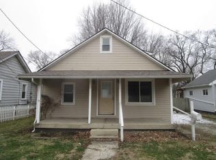 415 McCullen St, Chesterfield, IN 46017