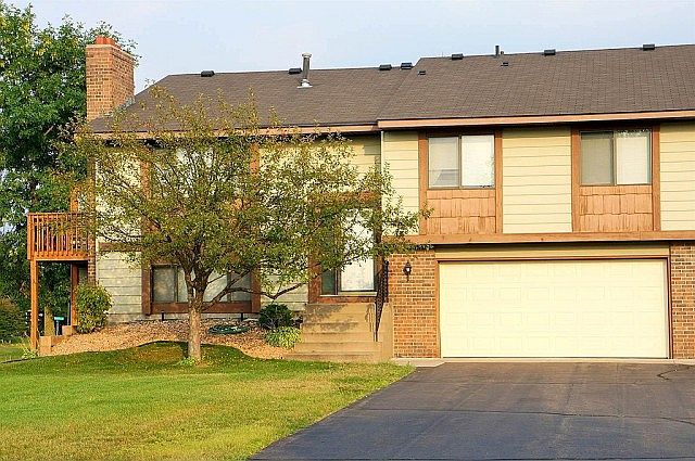 1st image of 2739 Wimbledon Dr