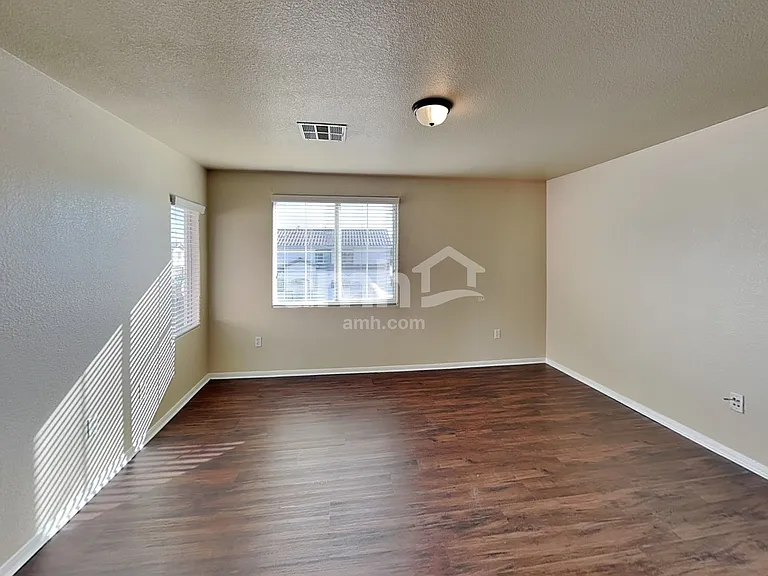 10819 Hawthorne Berry St — Photo 10