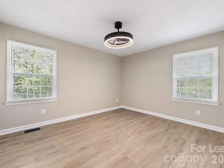 4700 Walden Ct — Photo 19