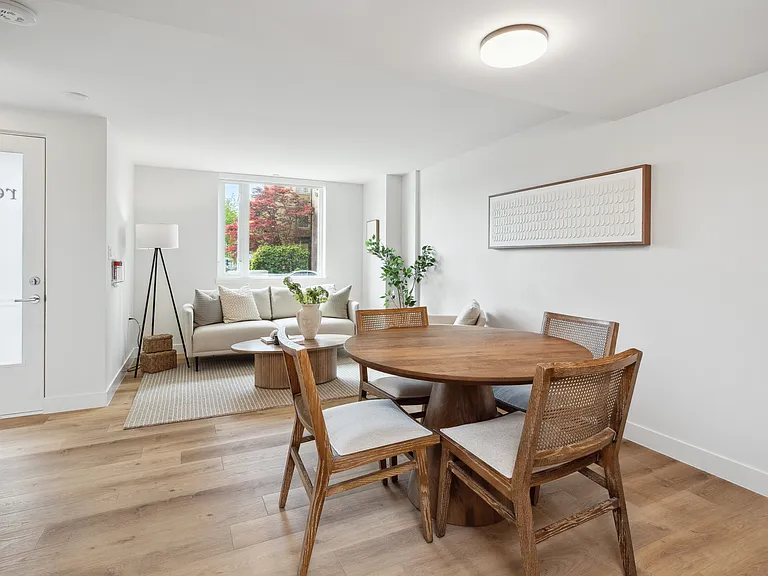 3572 Glen Dr — Photo 85