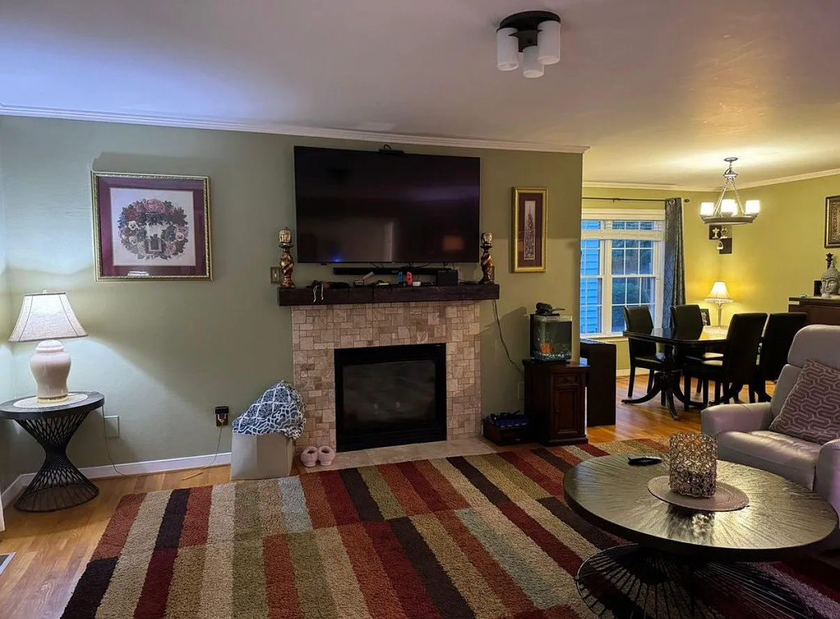 11729 Park Forest Ct — Photo 2