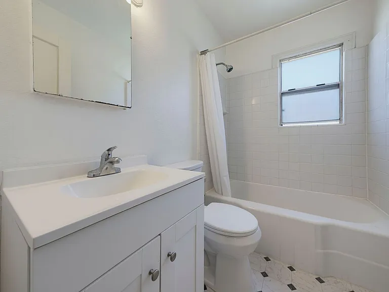86 Bennett Ave — Photo 14