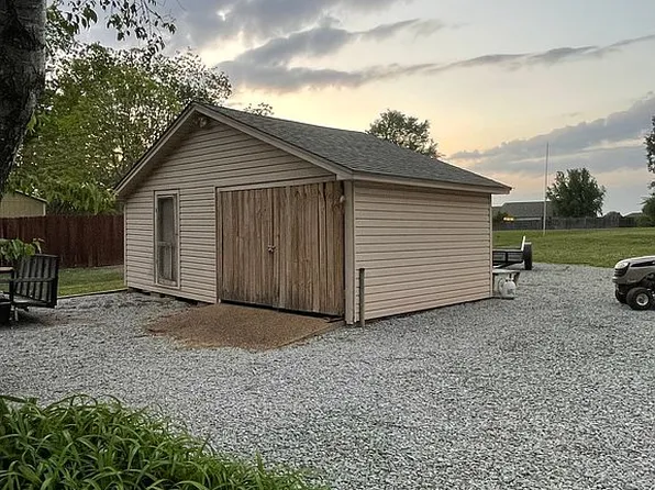 695 E Church St, Alamo, TN 38001