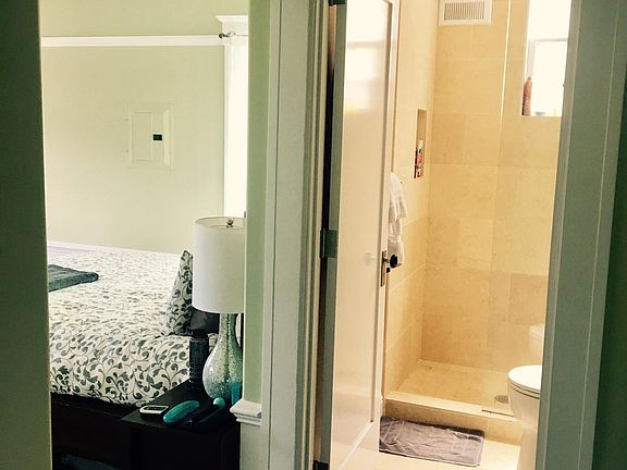 3rd image of 399 Steiner St APT 4